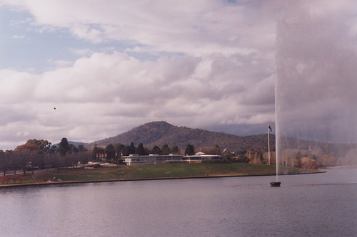 Canberra, Lake Burley Griffin